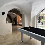 L'ecrin Cache Avec Billard Et Baignoire Ilot