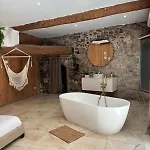 Apartman L'ecrin Cache Avec Billard Et Baignoire Ilot