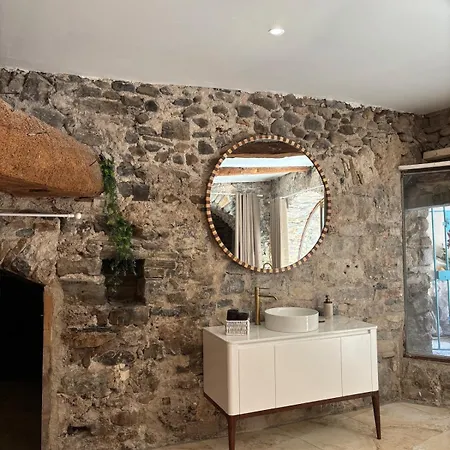 L'ecrin Cache Avec Billard Et Baignoire Ilot Anduze